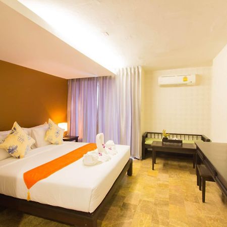 All Together Suite Hotel Bangkok Exterior photo