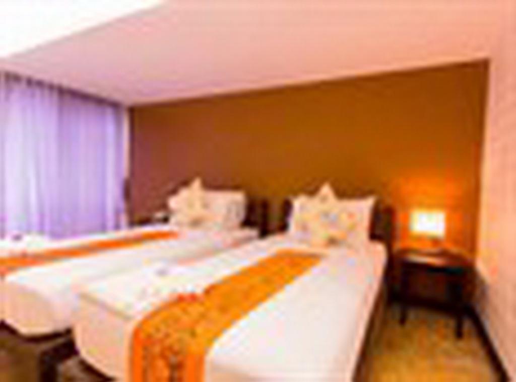 All Together Suite Hotel Bangkok Exterior photo