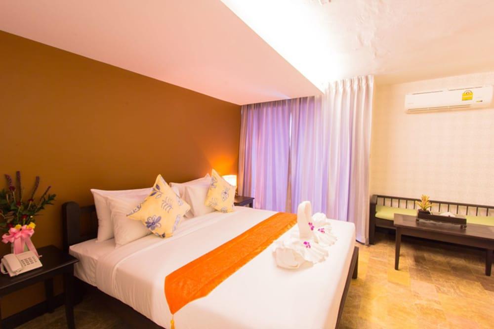 All Together Suite Hotel Bangkok Exterior photo