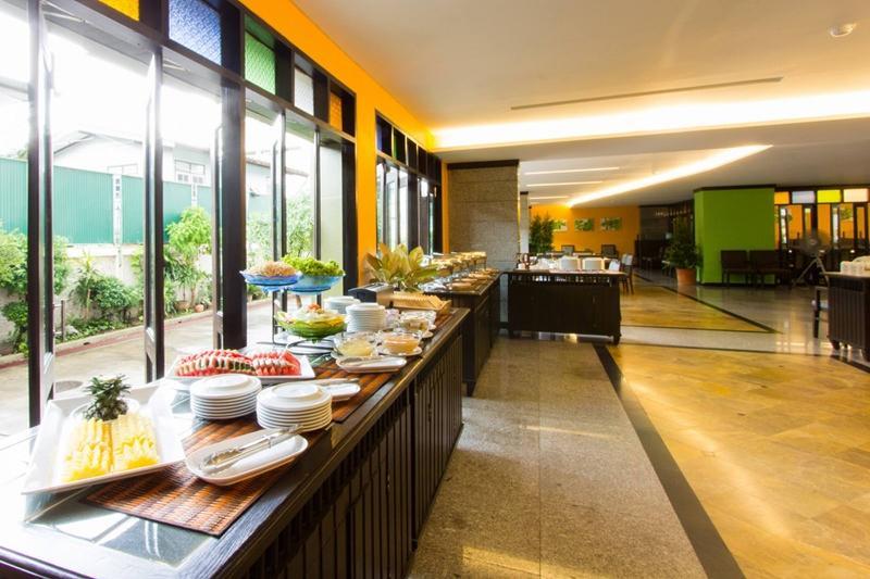 All Together Suite Hotel Bangkok Exterior photo